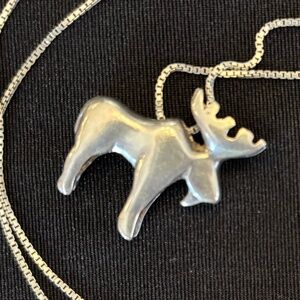 Sterling Silver Moose Pendant & Box Chain